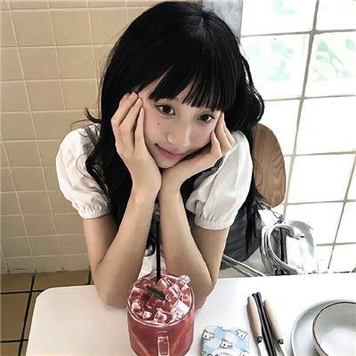 校草是女生